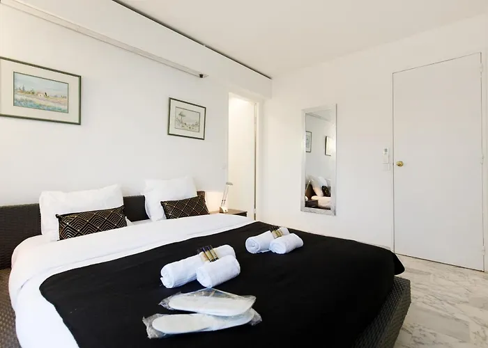 Palm 3 * Cannes